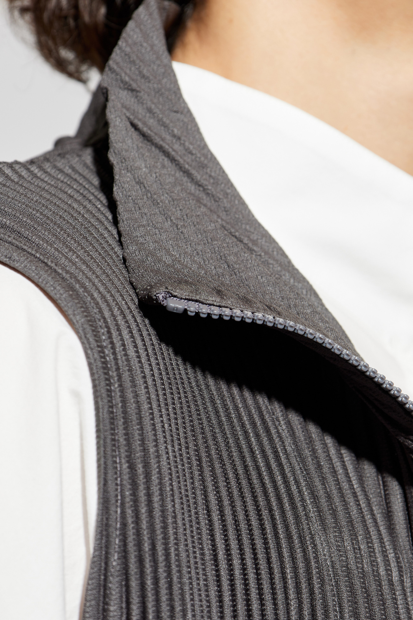トップス Issey Miyake Homme Plisse vest Homme Plissé Issey Miyake Men's' Tucked Pleated Vest in